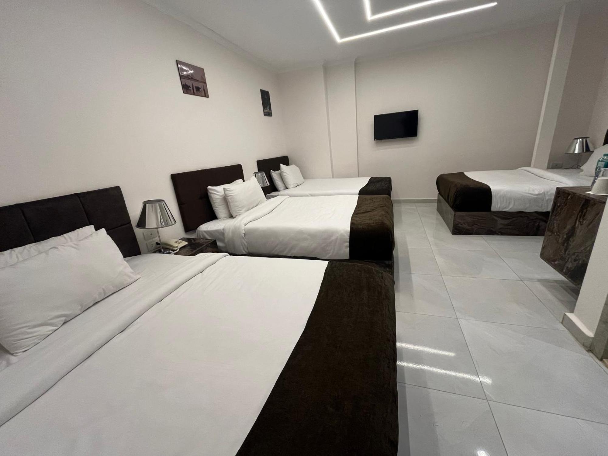 Shadow Pyramids Suites And Jacuzzi Kafret el-Gabal Exterior foto