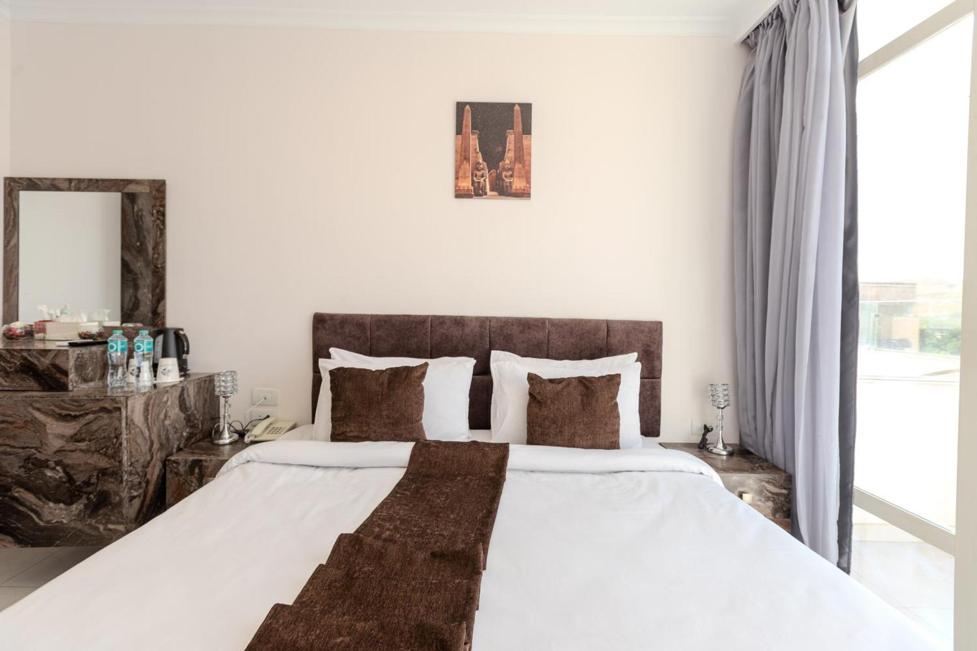 Shadow Pyramids Suites And Jacuzzi Kafret el-Gabal Exterior foto